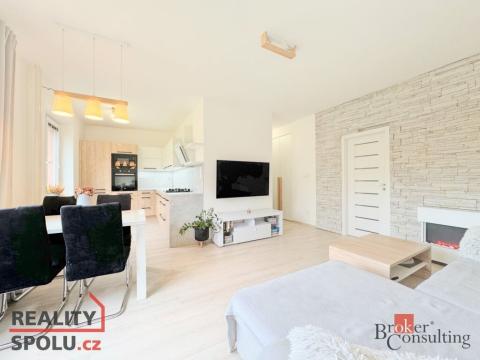 Pronájem bytu 2+1, Ostrava - Poruba, Kyjevská, 55 m2