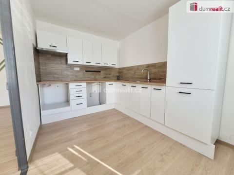 Pronájem bytu 3+1, Štětí, Družstevní, 68 m2