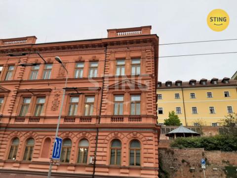 Pronájem bytu 2+kk, Hradec Králové, Komenského, 55 m2