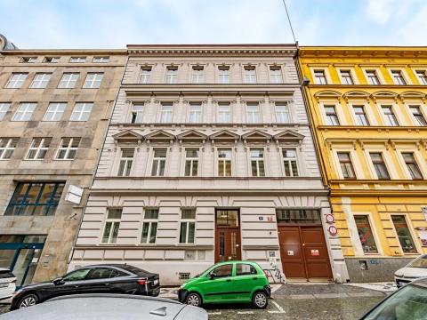 Pronájem bytu 2+kk, Praha - Smíchov, Na bělidle, 62 m2