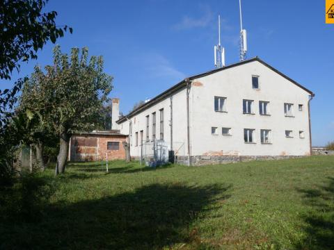 Prodej komerční nemovitosti, Moravec, 3983 m2