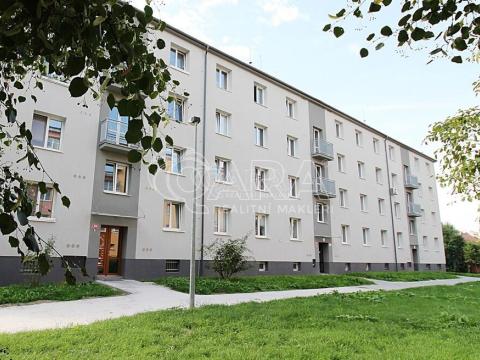 Pronájem bytu 2+1, Praha - Hloubětín, Zelenečská, 54 m2