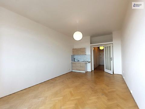 Pronájem bytu 1+kk, Praha - Vinohrady, Hradešínská, 32 m2