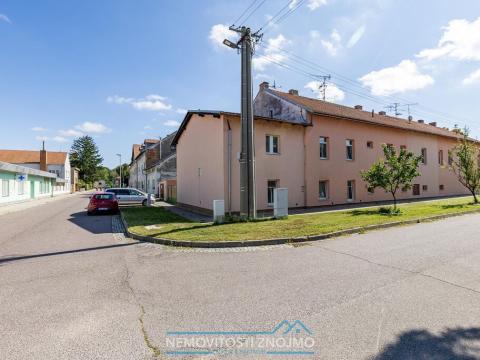 Prodej bytu 4+1, Pohořelice, 88 m2