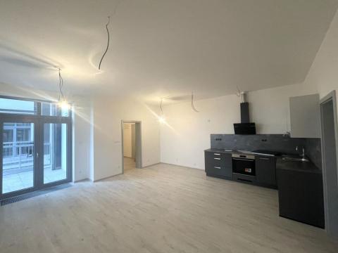 Pronájem bytu 1+kk, Tábor, Kpt. Jaroše, 45 m2
