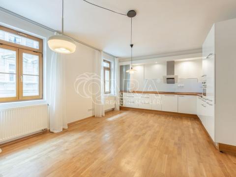 Pronájem bytu 3+kk, Praha - Vršovice, U staré sokolovny, 65 m2