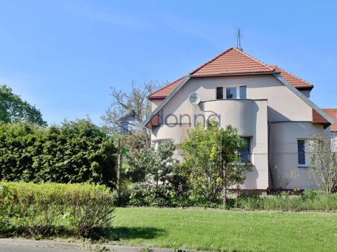 Prodej rodinného domu, Praha, Na hranicích, 215 m2