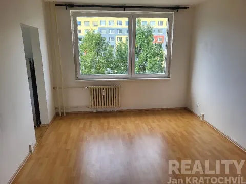 Pronájem bytu 1+1, Praha - Háje, Brechtova, 30 m2