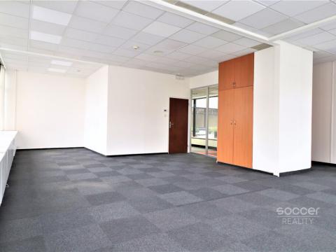 Pronájem kanceláře, Praha - Libeň, Sokolovská, 66 m2