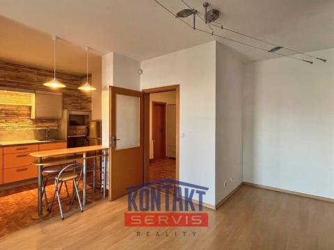 Pronájem bytu 2+kk, České Budějovice, U Trojice, 64 m2