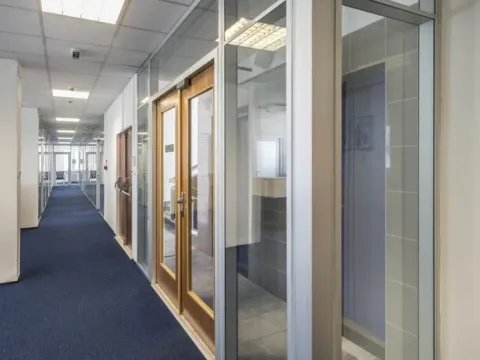 Pronájem kanceláře, Olomouc - Hodolany, tř. Kosmonautů, 300 m2
