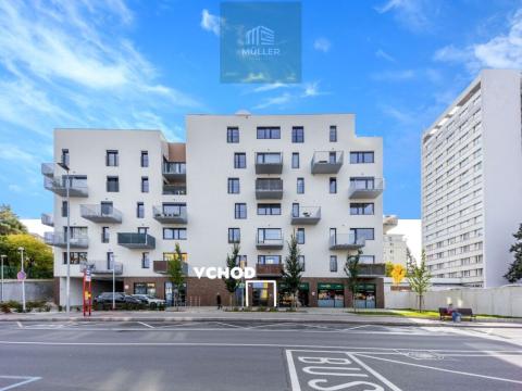 Pronájem bytu 1+kk, Praha - Strašnice, Štěchovická, 39 m2