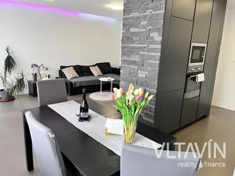 Pronájem bytu 4+kk, Praha - Řepy, Mrkvičkova, 99 m2
