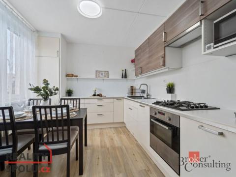 Prodej bytu 3+1, Nová Paka, K Hájku, 74 m2