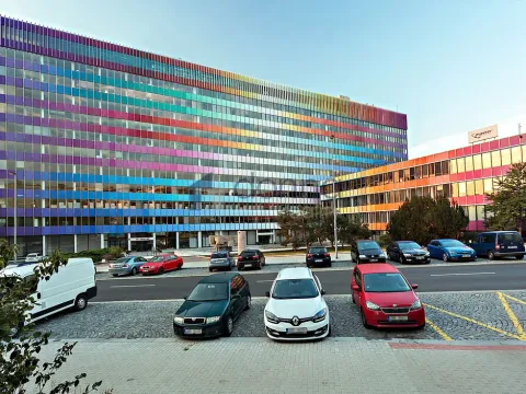 Pronájem kanceláře, Praha, Kodaňská, 530 m2