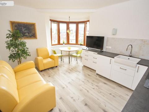 Pronájem bytu 2+kk, Praha - Radlice, Na Farkáně III, 41 m2