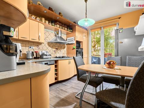 Prodej bytu 3+1, Ostrov, Vančurova, 73 m2
