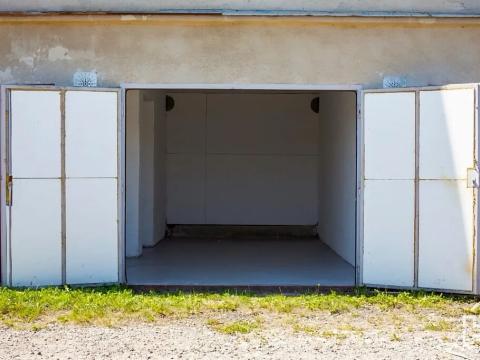Pronájem garáže, Havlíčkův Brod, 18 m2