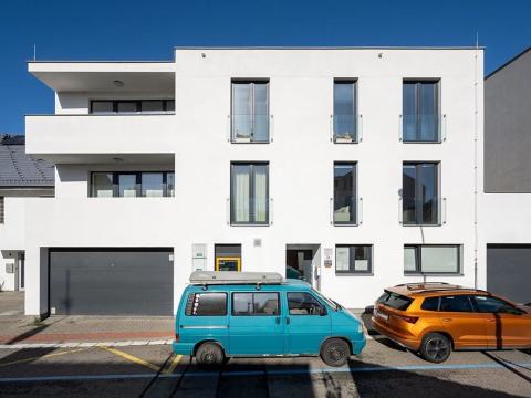 Pronájem bytu 2+kk, Brno, Kallabova, 55 m2