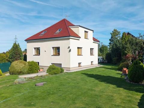 Prodej rodinného domu, Statenice, 203 m2