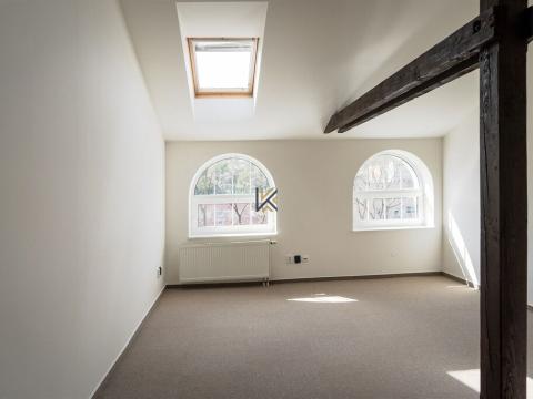 Pronájem kanceláře, Praha - Smíchov, Nádražní, 28 m2