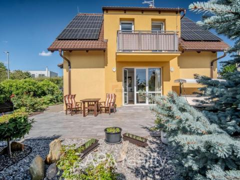 Prodej rodinného domu, Přezletice, 218 m2