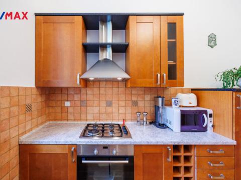 Pronájem bytu 4+1, Karlovy Vary, Jaltská, 120 m2