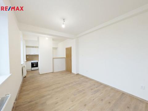 Pronájem bytu 2+kk, Havířov, Dlouhá třída, 44 m2