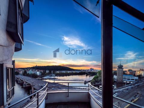 Pronájem kanceláře, Praha, Jiráskovo náměstí, 170 m2