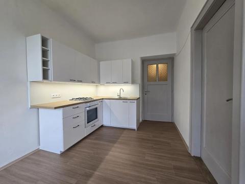Pronájem bytu 2+kk, Jihlava, Havlíčkova, 43 m2
