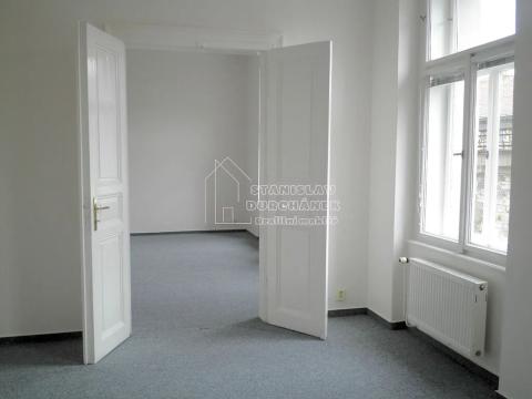 Pronájem kanceláře, Praha - Karlín, Prvního pluku, 67 m2