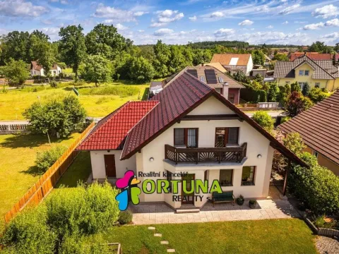 Prodej rodinného domu, Úsilné, 159 m2