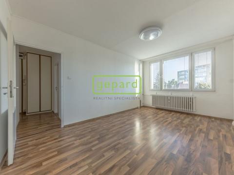 Pronájem bytu 2+kk, Praha - Michle, Podle Kačerova, 39 m2