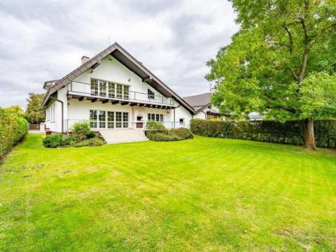 Pronájem rodinného domu, Průhonice, 350 m2