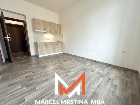 Pronájem bytu 2+kk, Náchod, Tyršova, 30 m2