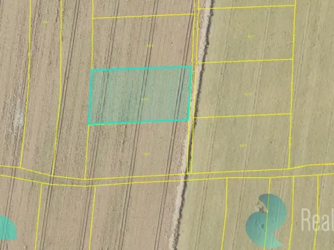 Prodej podílu 1/2 pole, Unhošť, 1581 m2