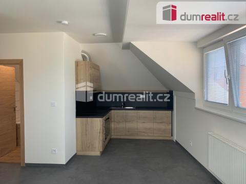 Pronájem bytu 1+kk, Kolín - Kolín III, Obecní dvůr, 38 m2
