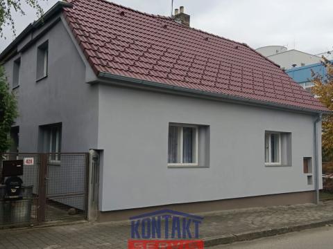 Pronájem rodinného domu, Týn nad Vltavou, Komzákova, 120420 m2