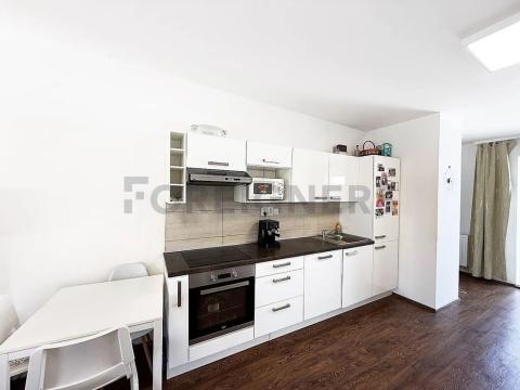 Pronájem bytu 2+kk, Brno, Bratislavská, 66 m2
