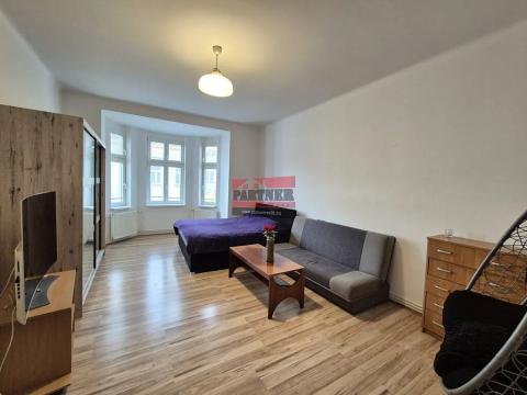 Pronájem bytu 1+1, Tábor, 9. května, 60 m2