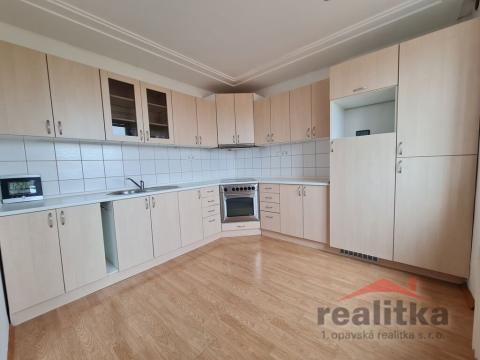 Pronájem bytu 1+1, Opava, Bílovecká, 38 m2