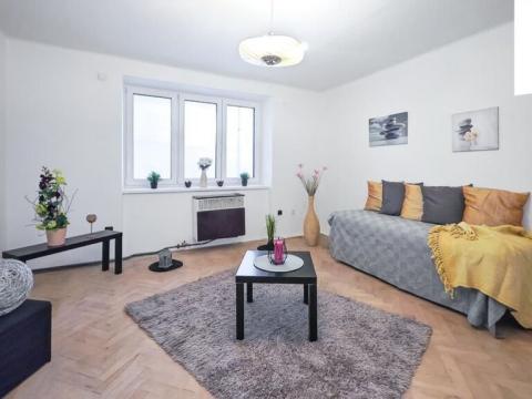 Prodej bytu 2+1, Pardubice, Sezemická, 59 m2