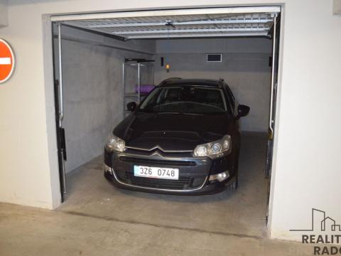 Pronájem garáže, Brno, Zderadova, 20 m2