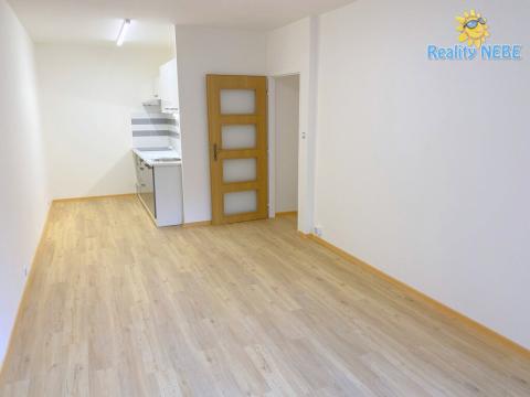 Pronájem bytu 2+kk, Praha - Smíchov, U Demartinky, 49 m2