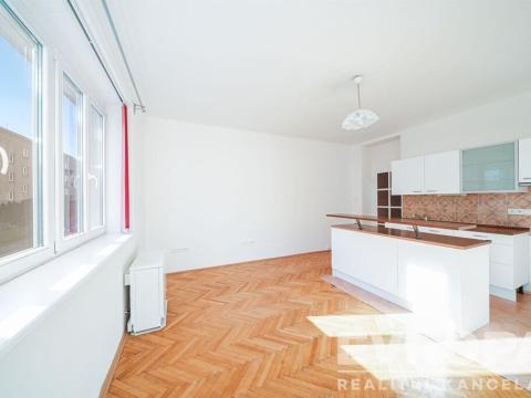 Prodej bytu 2+kk, Praha - Vokovice, Na dlouhém lánu, 49 m2