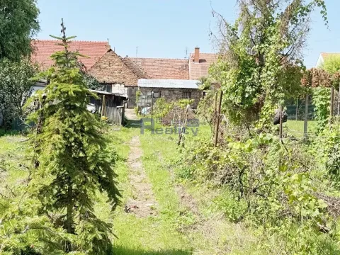 Prodej pozemku pro bydlení, Pouzdřany, Hlavní, 902 m2