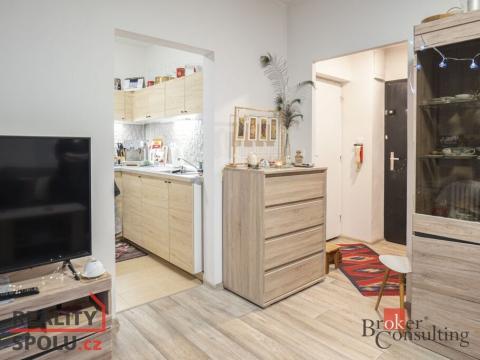 Pronájem bytu 1+1, Praha - Hlubočepy, Lamačova, 32 m2