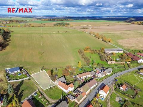 Prodej pozemku pro bydlení, Chomle, 757 m2