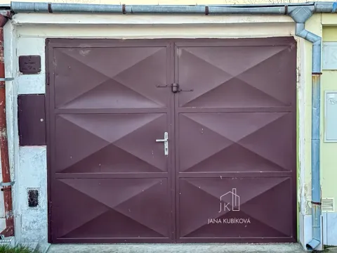 Prodej garáže, Veselí nad Moravou, 19 m2