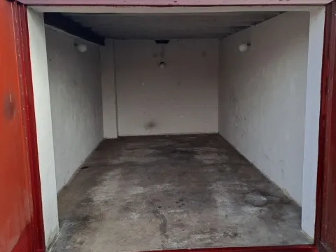 Prodej garáže, Hradec Králové, Čajkovského, 17 m2